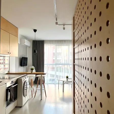 Apartman Flower 5 *